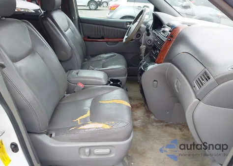 2005 Toyota Sienna Xle z USA, uszkodzony, nr VIN 5TDZA22C75S282620